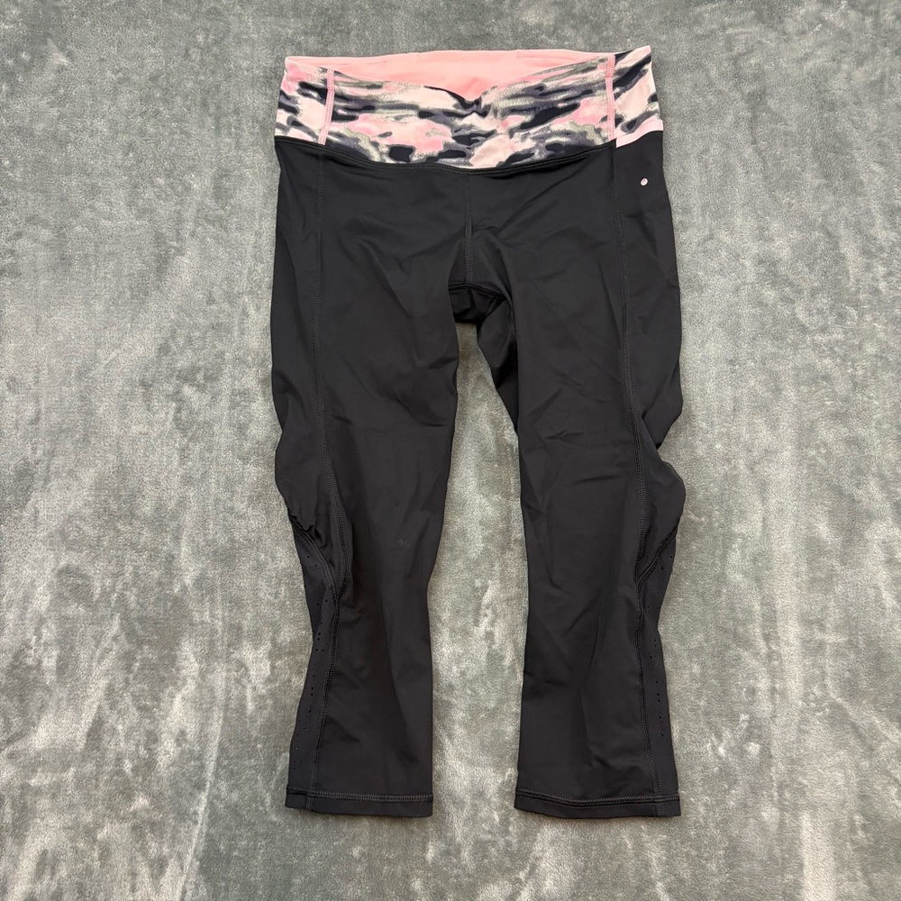 Lululemon size 6 black and Pink Athletic‎ Leggings crop